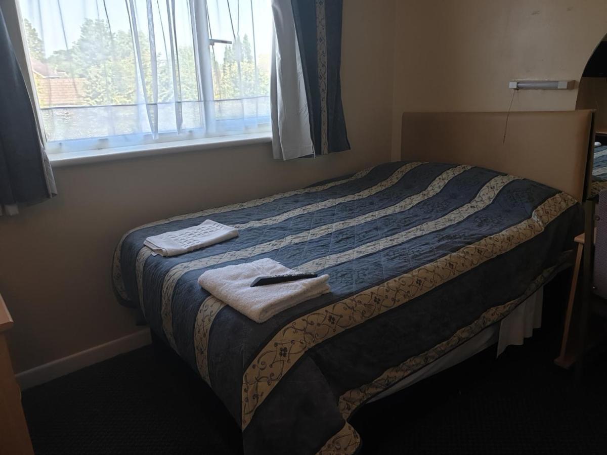 Elmhurst Hotel ريدينج المظهر الخارجي الصورة